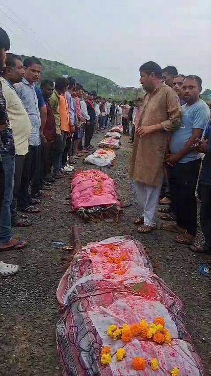 Damoh Death In Accident
