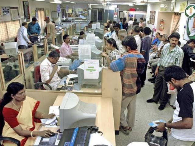 5 Working Days in Bank