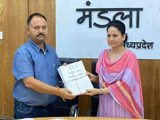 IAS Saloni Sidana